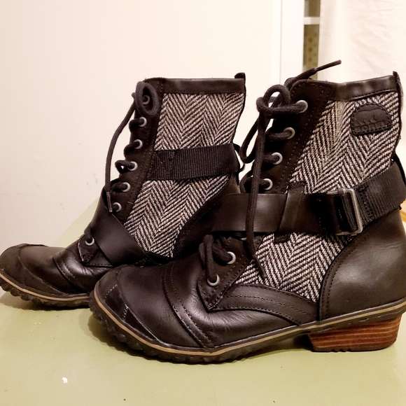 sorel slimboot lace